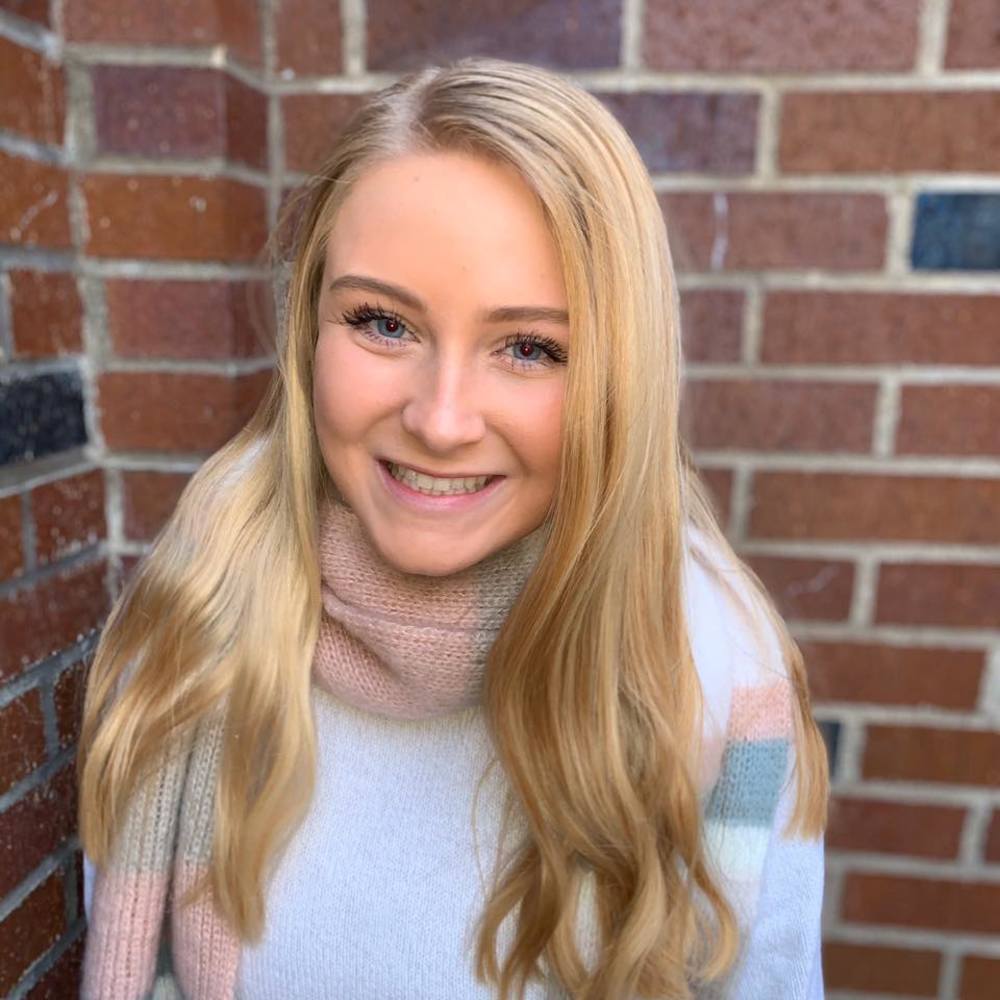 Meet your Posher, Emilia